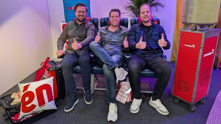 Scrollen, kijken, boeken: Corendon en Awesome willen Gen Z verleiden met interactieve livestreams